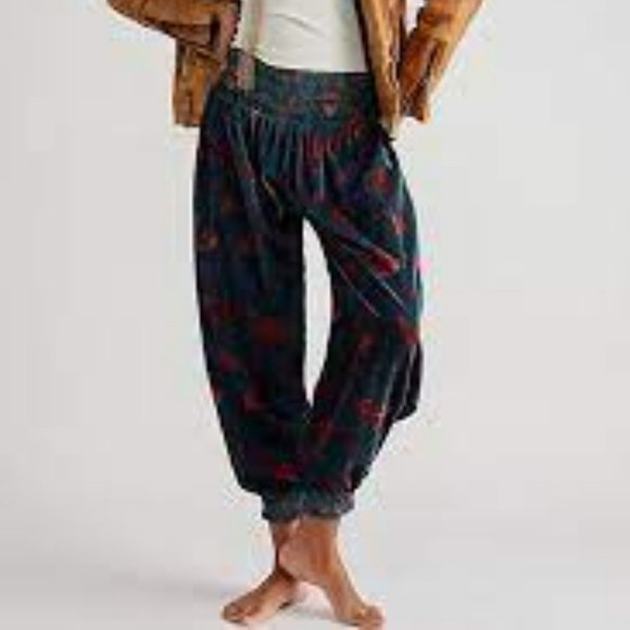 Free People One Marla Velvet Size Small Velvet Floral High Rise Harem Teal - Picture 1 of 2